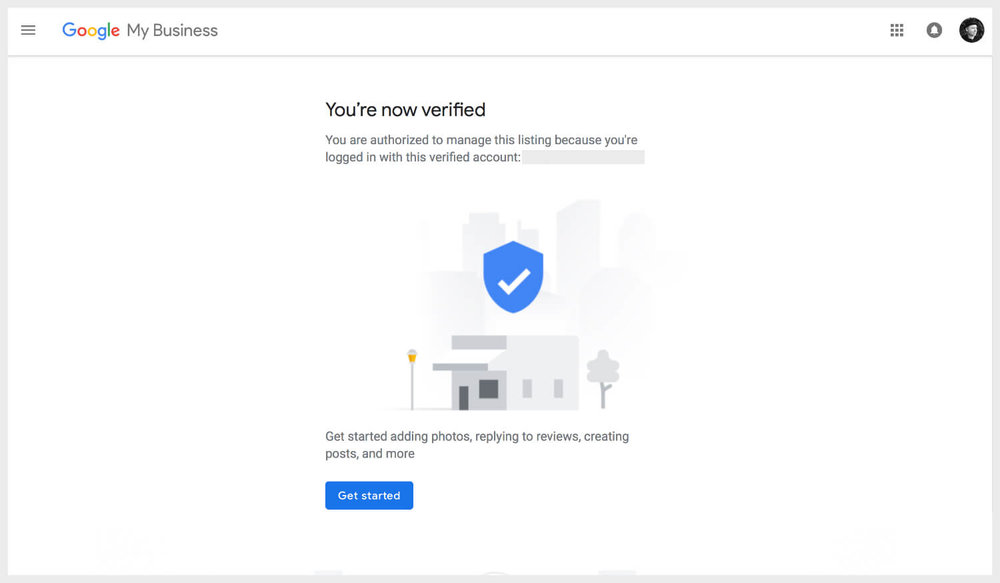 Biểu tượng xác thực tài khoản Google Business "Verified" với dấu tích xanh, cho thấy doanh nghiệp đã được Google chấp nhận và hiển thị trên bản đồ.