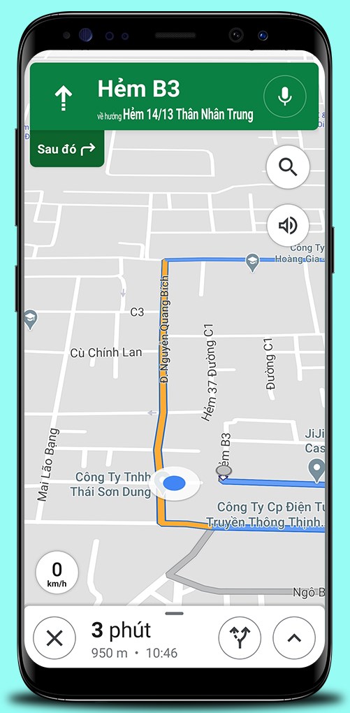 Google Maps hiển thị bản đồ với lộ trình chi tiết và hướng dẫn bằng giọng nói, giúp bạn dễ dàng di chuyển đến đích. Alt: Theo dõi hướng dẫn của Google Maps để đến đích an toàn và nhanh chóng.